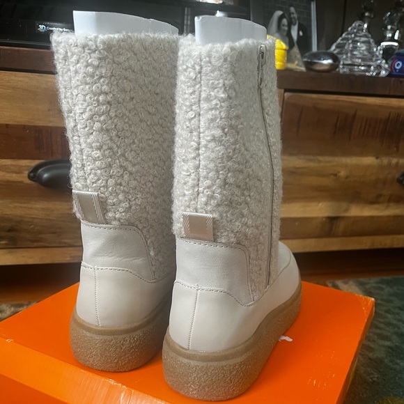 Rocket Dog Alora Size 10, BNIB, Buff - Picture 6 of 7